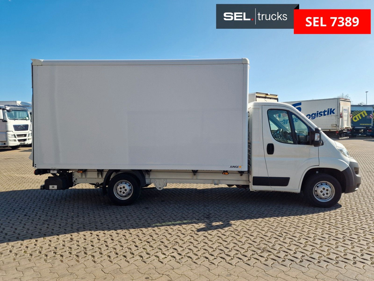 Citroën Jumper / Ladebordwand / 3 Sitzen / Klimaanlage - Dostavno vozilo sa zatvorenim sandukom: slika 4 Citroën Jumper / Ladebordwand / 3 Sitzen / Klimaanlage - Dostavno vozilo sa zatvorenim sandukom: slika 4