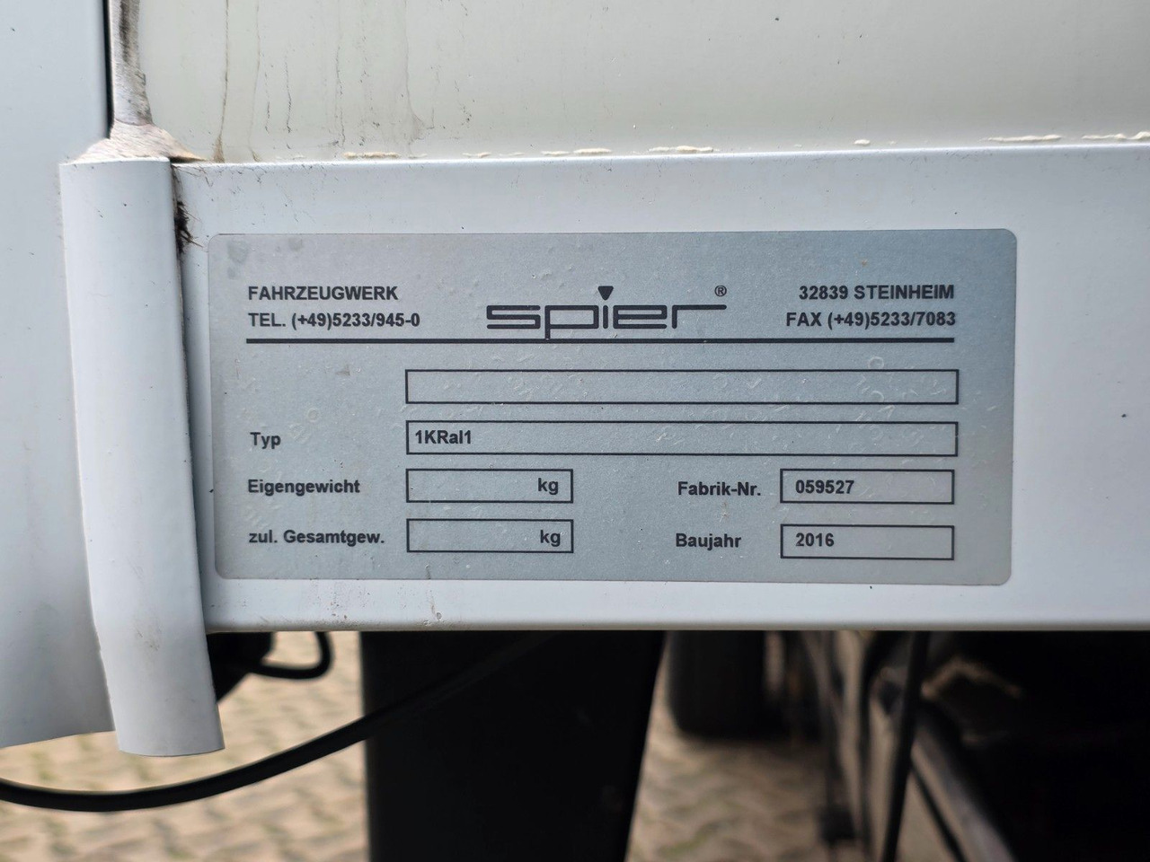 Dostavno vozilo sa zatvorenim sandukom FUSO Canter 9C18 / Ladebordwand / 3 Sitzen: slika 29
