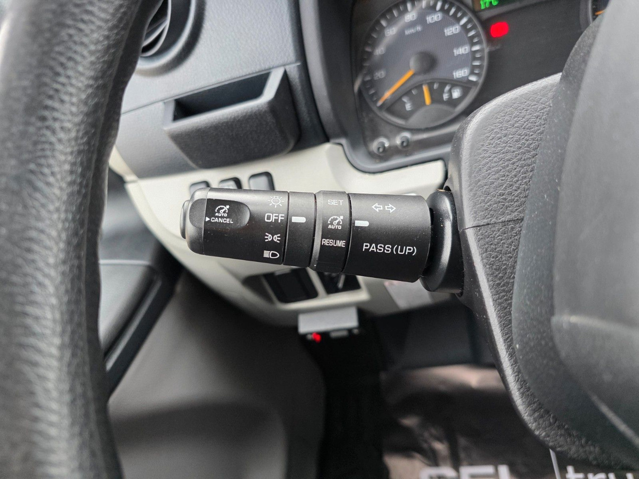 Dostavno vozilo sa zatvorenim sandukom FUSO Canter 9C18 / Ladebordwand / 3 Sitzen: slika 41