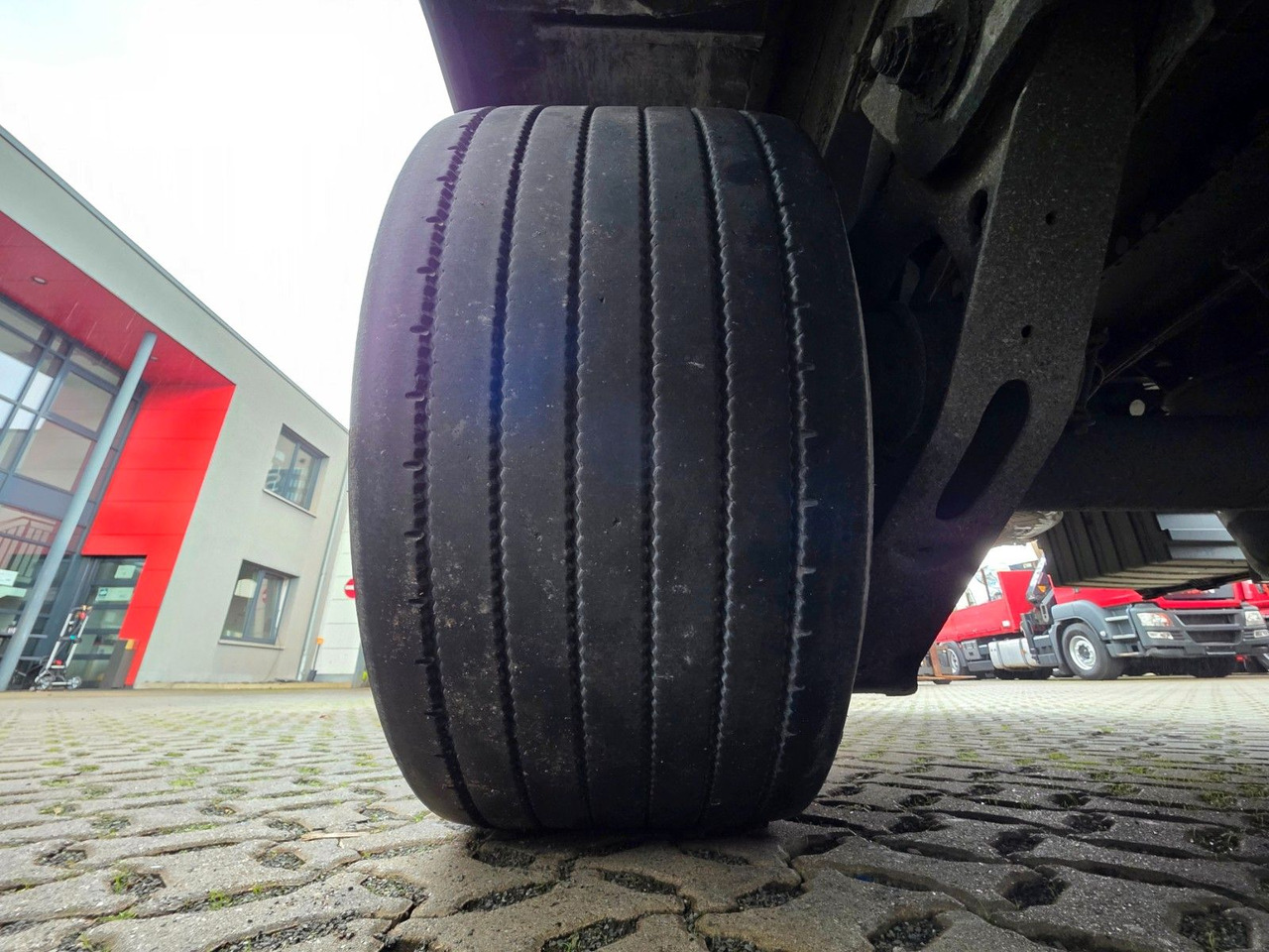 Poluprikolica sa ceradom Krone SD / Hubdach / EDSCHA / Liftachse: slika 43 Poluprikolica sa ceradom Krone SD / Hubdach / EDSCHA / Liftachse: slika 43