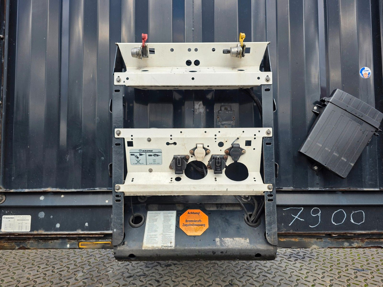 Poluprikolica sa ceradom Krone SD / Hubdach / EDSCHA / Liftachse: slika 26 Poluprikolica sa ceradom Krone SD / Hubdach / EDSCHA / Liftachse: slika 26