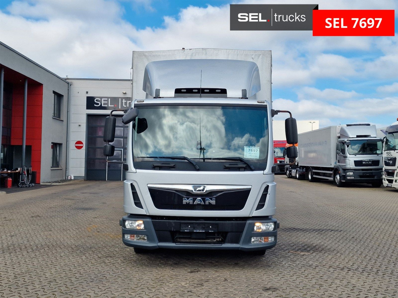 MAN TGL 8.180 4x2 BL / Ladebordwand - Dostavno vozilo sa ceradom: slika 2 MAN TGL 8.180 4x2 BL / Ladebordwand - Dostavno vozilo sa ceradom: slika 2