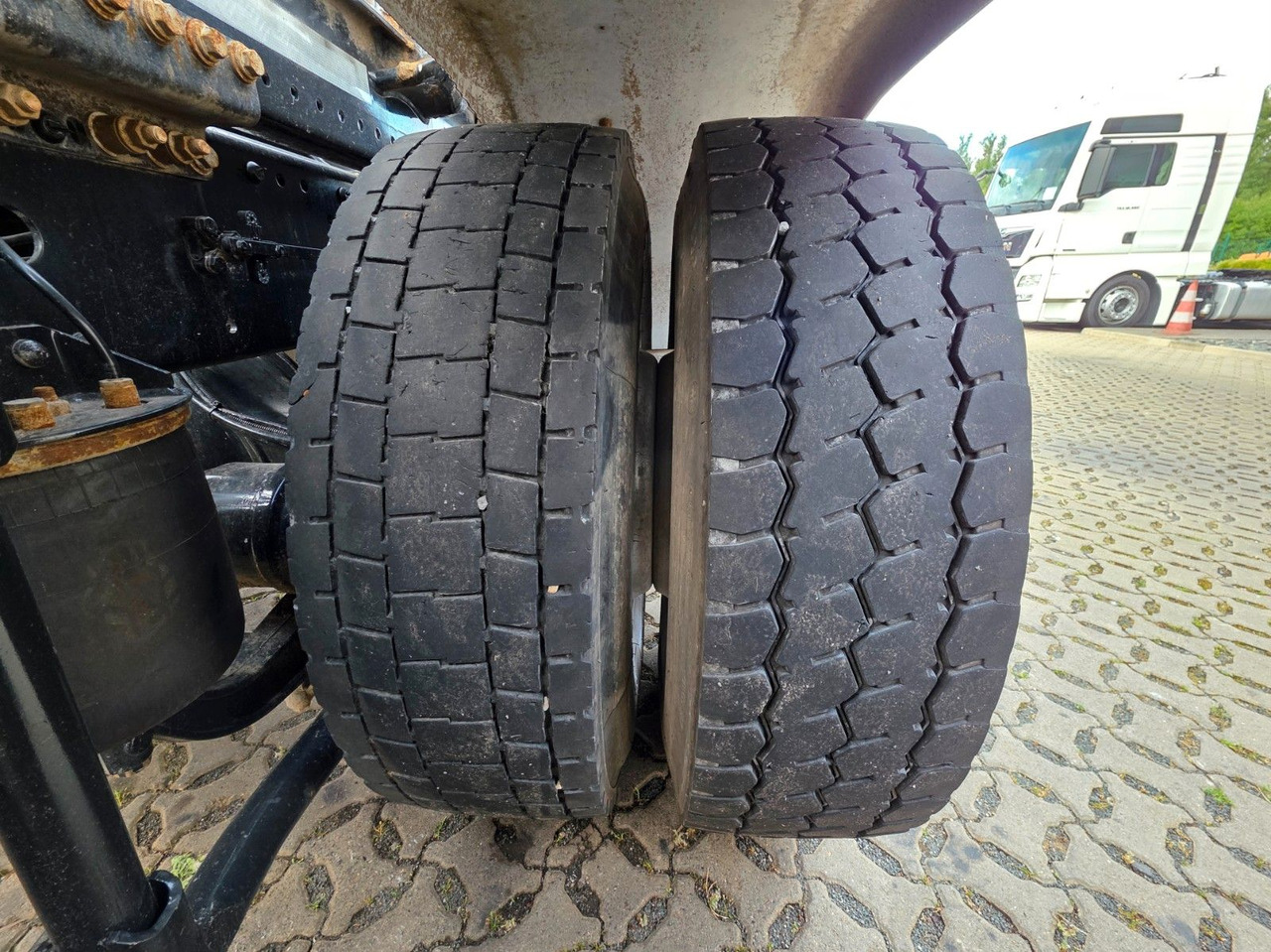 Kamion sa hidrauličnom kukom MAN TGS 26.470 6X2-4 BL / Intarder / Lenkachse / 6D: slika 29