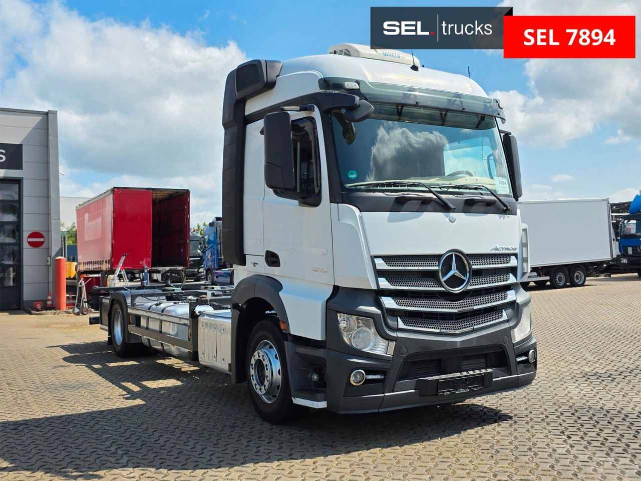 Mercedes-Benz Actros 1842 / Standklimaanlage - Kamion za prevoz kontejnera/ Kamion sa promenjivim sandukom: slika 3 Mercedes-Benz Actros 1842 / Standklimaanlage - Kamion za prevoz kontejnera/ Kamion sa promenjivim sandukom: slika 3