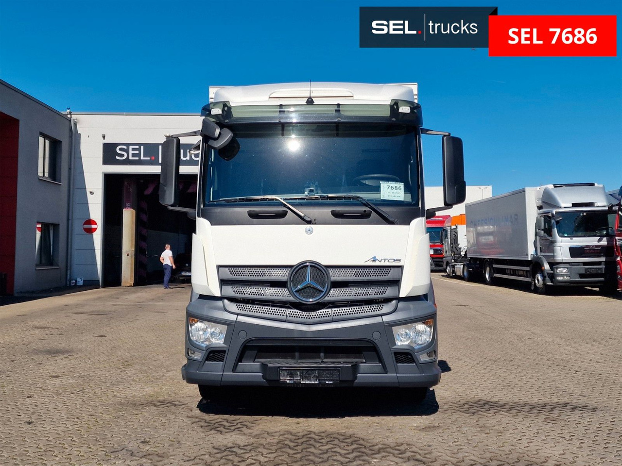 Mercedes-Benz Antos 2543 / Ladebordwand / Lenkachse /Liftachse - Kamion za prevoz boca: slika 2 Mercedes-Benz Antos 2543 / Ladebordwand / Lenkachse /Liftachse - Kamion za prevoz boca: slika 2
