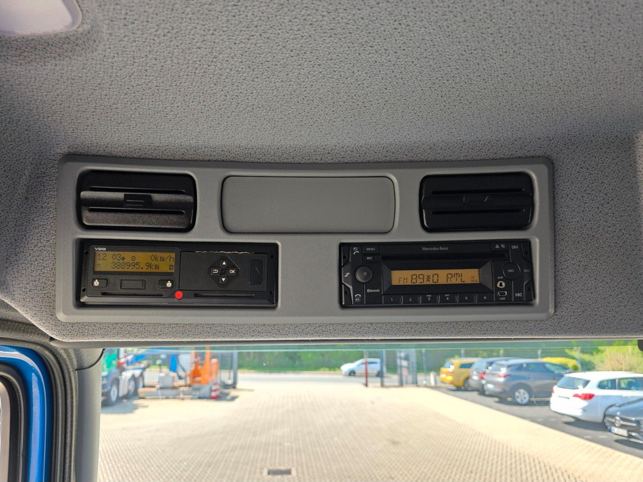 Kamion sa zatvorenim sandukom Mercedes-Benz Atego 1324 / Ladebordwand: slika 25
