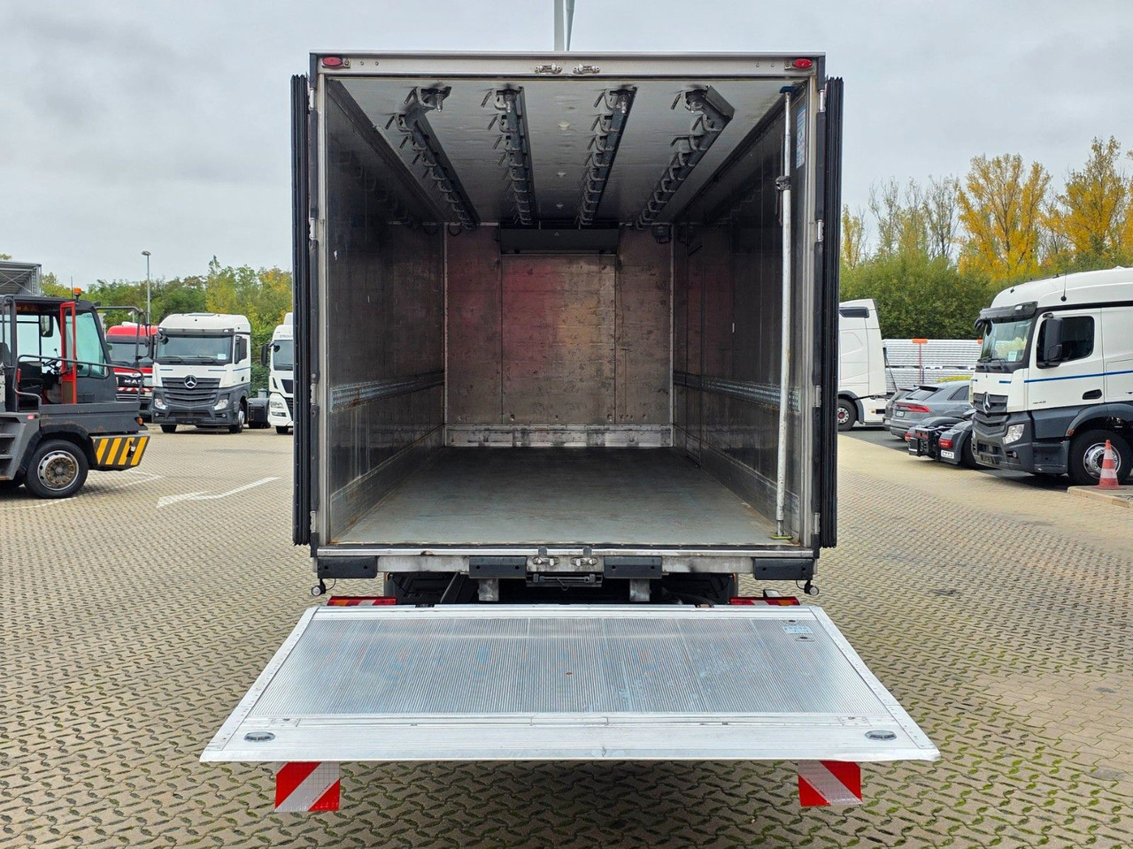 Mercedes-Benz Atego 1523 / LBW / ROHRBAHN/ Carrier - Hladnjača: slika 1 Mercedes-Benz Atego 1523 / LBW / ROHRBAHN/ Carrier - Hladnjača: slika 1