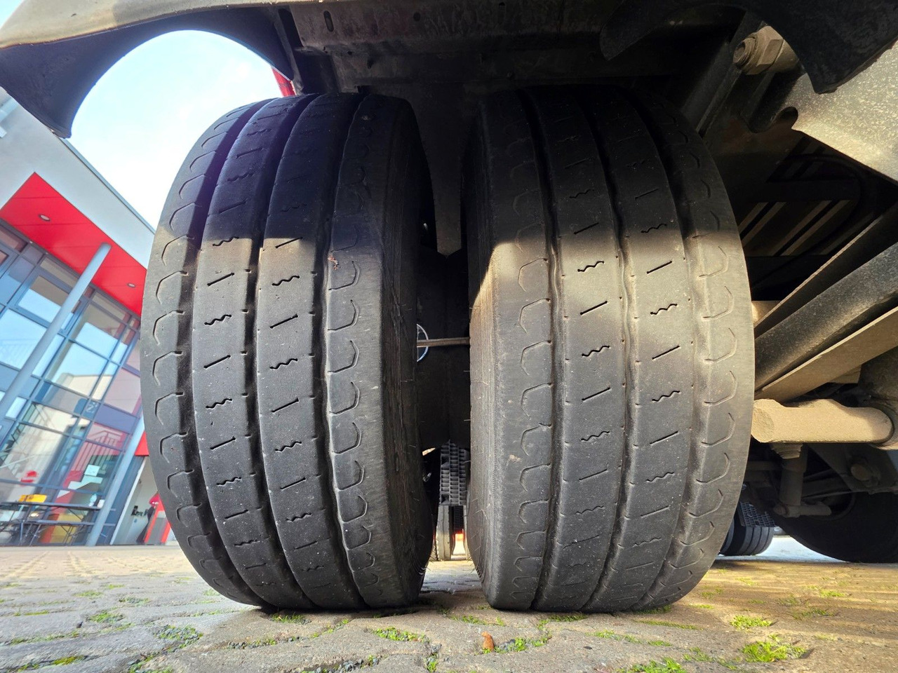 Poluprikolica za prevoz boca Schwarzmüller SJ: slika 41