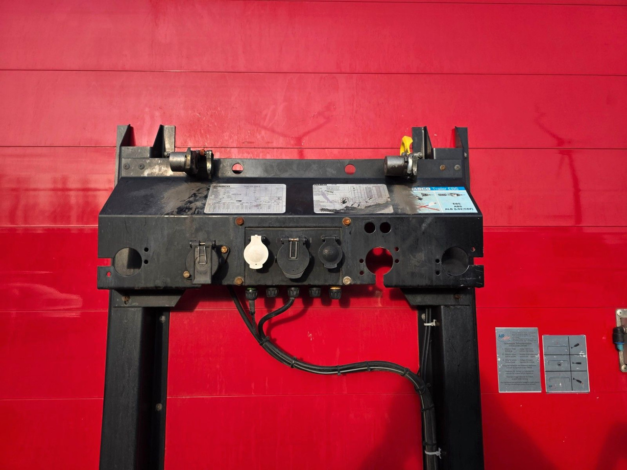 Poluprikolica za prevoz boca Schwarzmüller SJ: slika 27