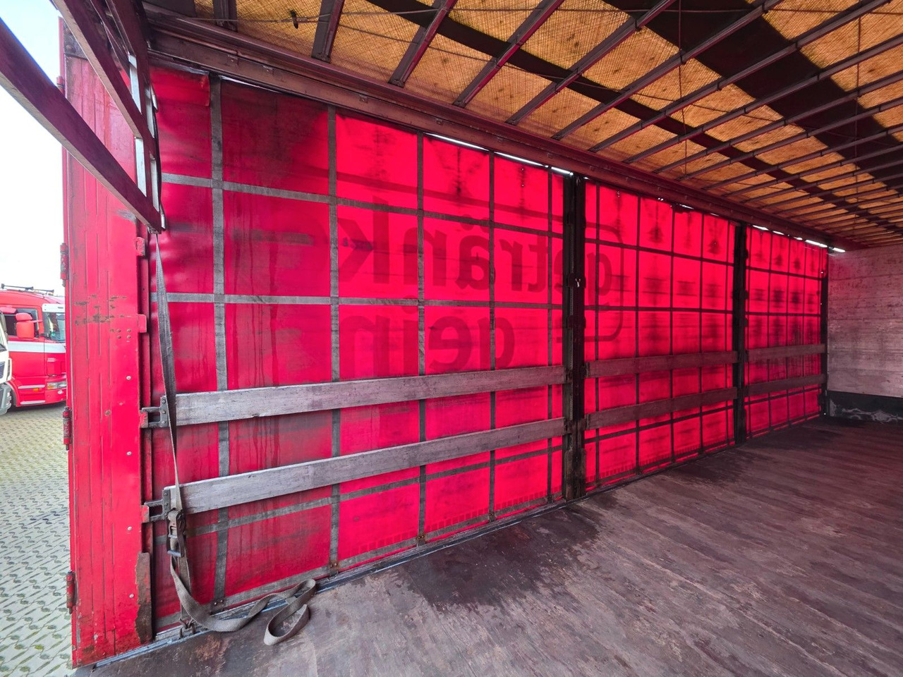 Poluprikolica za prevoz boca Schwarzmüller SJ: slika 15