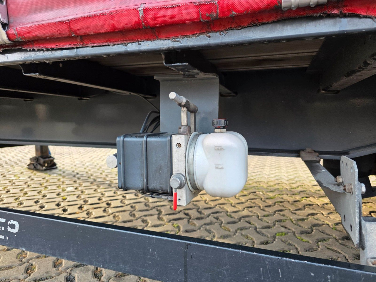 Poluprikolica za prevoz boca Schwarzmüller SJ: slika 22