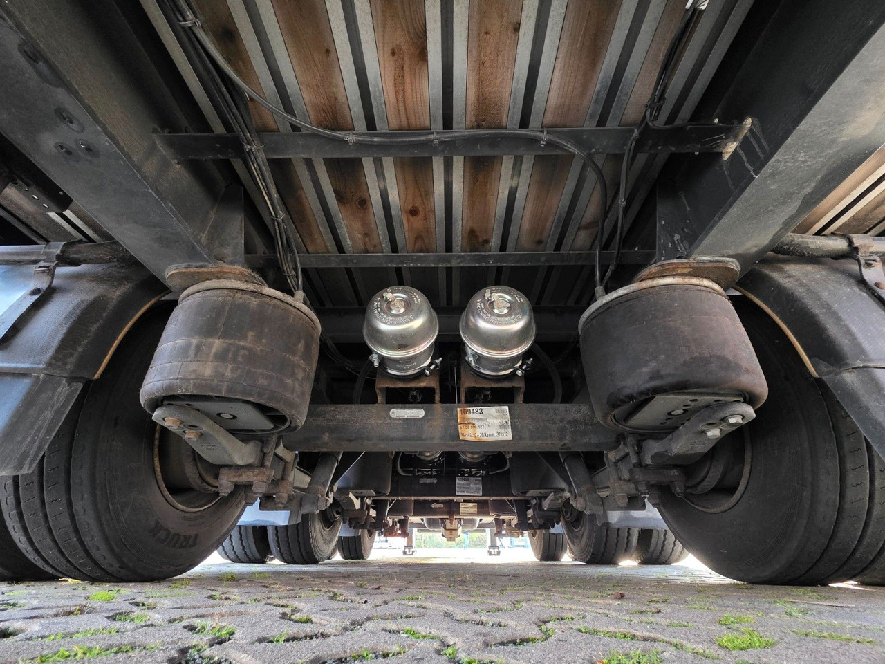 Poluprikolica za prevoz boca Schwarzmüller SJ: slika 32