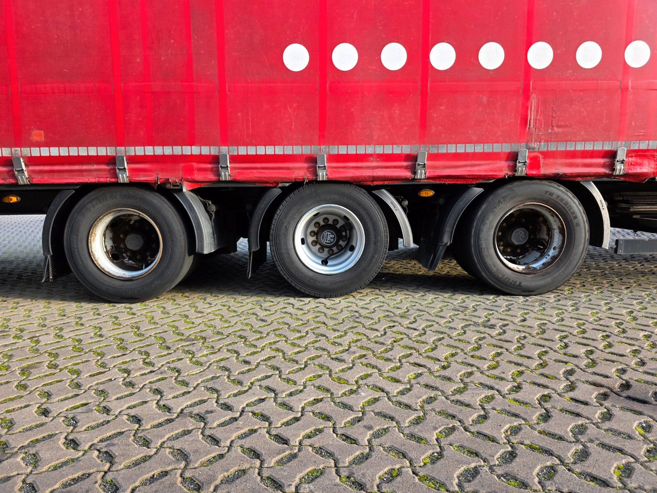 Poluprikolica za prevoz boca Schwarzmüller SJ: slika 40