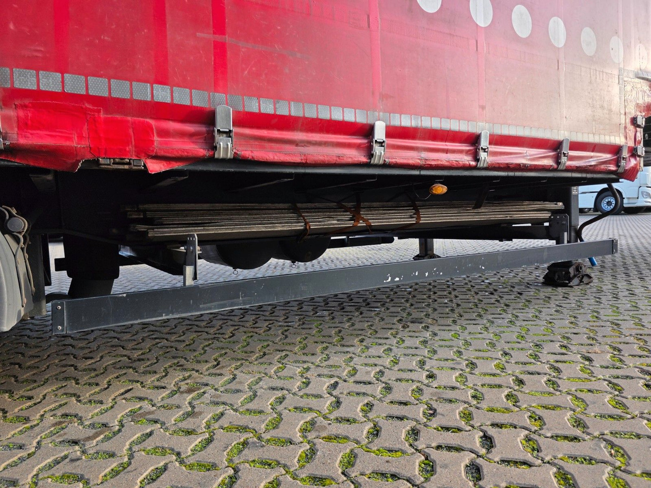 Poluprikolica za prevoz boca Schwarzmüller SJ: slika 23