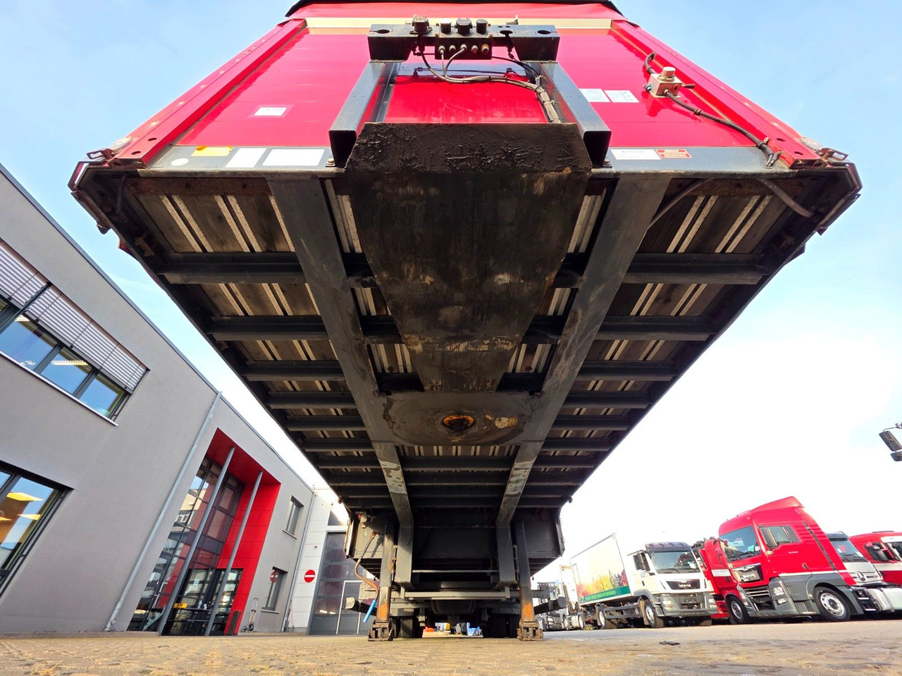 Poluprikolica za prevoz boca Schwarzmüller SJ: slika 26