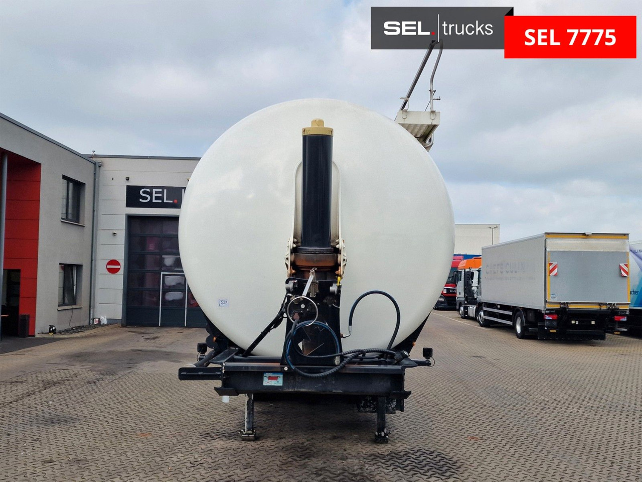 Spitzer SKS 27 / Kippsilo / 53.000 l / Liftachse - Silo cisterna: slika 2 Spitzer SKS 27 / Kippsilo / 53.000 l / Liftachse - Silo cisterna: slika 2
