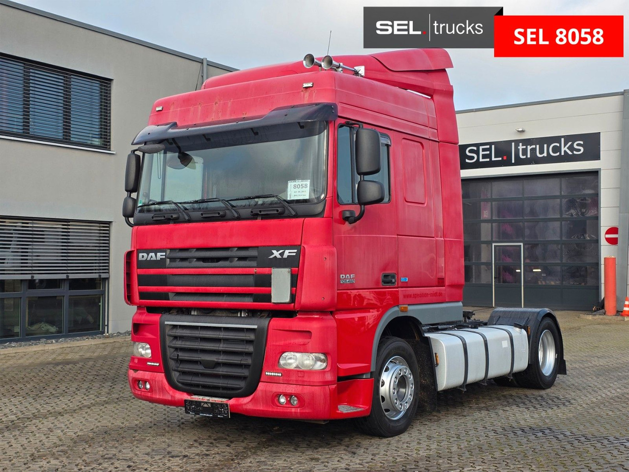 DAF XF 105.460 / ZF Intarder / Standklimaanlage - Tegljač: slika 1 DAF XF 105.460 / ZF Intarder / Standklimaanlage - Tegljač: slika 1