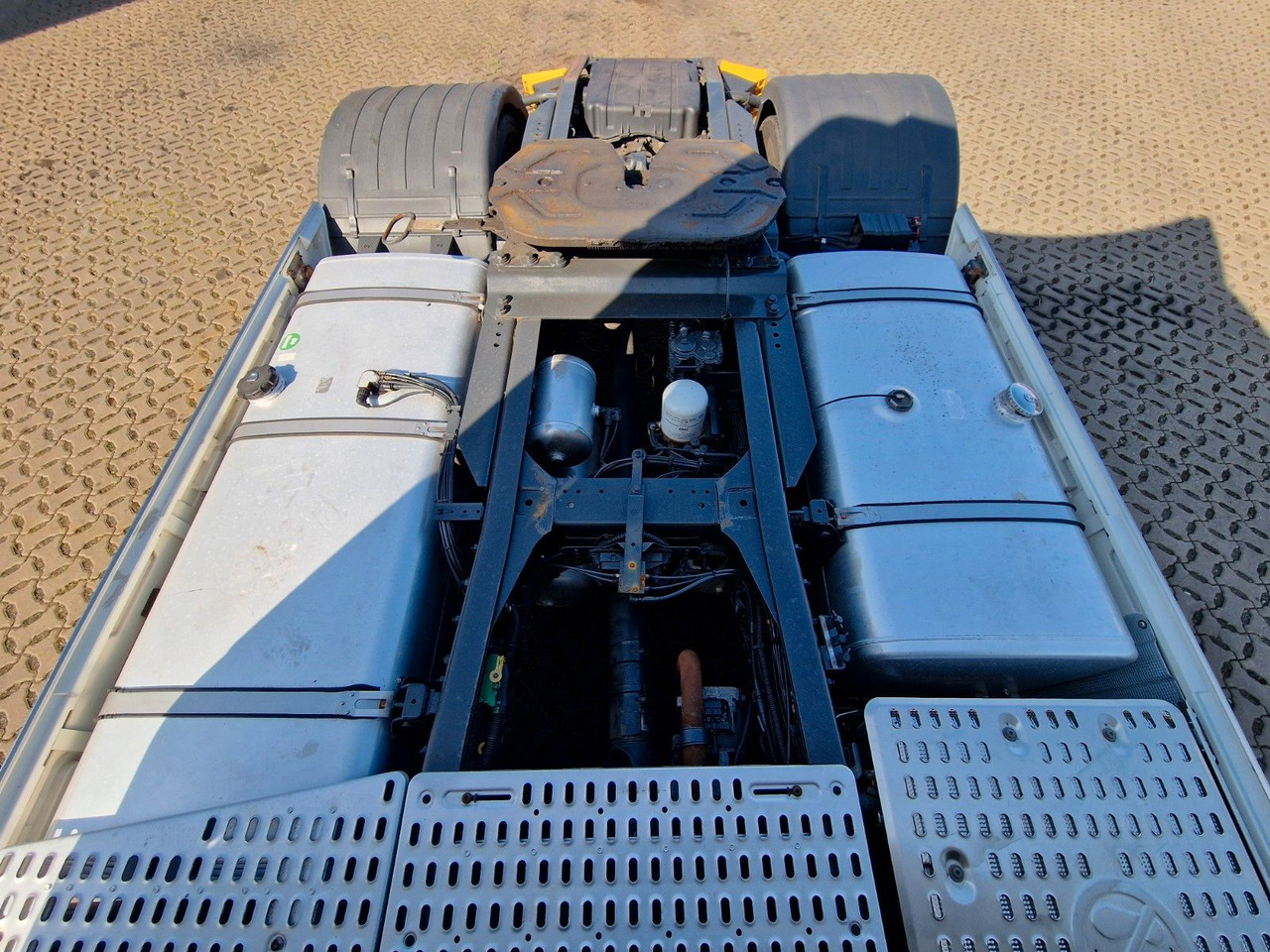 Tegljač Iveco Stralis 480 / ZF Intarder / Standklima: slika 10