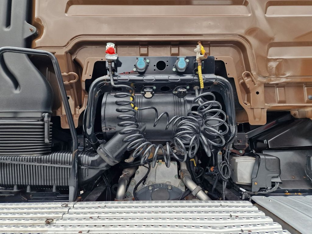Tegljač MAN TGX 18.500 4X2 BLS / Retarder / Xenon: slika 11