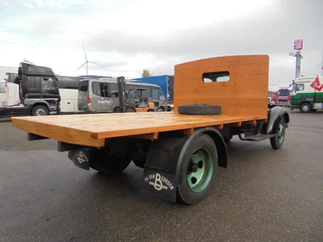 Chevrolet 1 1/2 TON FLATBED - Kamion sa tovarnim sandukom: slika 4 Chevrolet 1 1/2 TON FLATBED - Kamion sa tovarnim sandukom: slika 4