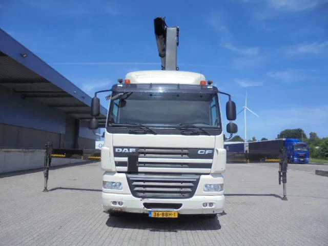 DAF 85.360 360 6X2 HIAB 477/5 NL TRUCK - Kamion sa dizalicom: slika 2 DAF 85.360 360 6X2 HIAB 477/5 NL TRUCK - Kamion sa dizalicom: slika 2