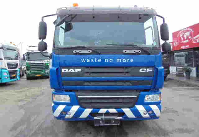 DAF CF 75.250 6X2 - Kamion sa golom šasijom i zatvorenom kabinom: slika 2 DAF CF 75.250 6X2 - Kamion sa golom šasijom i zatvorenom kabinom: slika 2