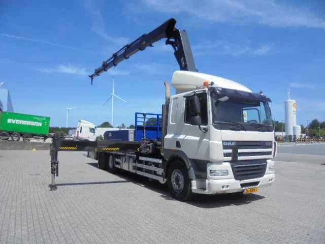 DAF CF 85 360 6X2 HIAB 477/5 NL TRUCK - Kamion sa tovarnim sandukom, Kamion sa dizalicom: slika 3 DAF CF 85 360 6X2 HIAB 477/5 NL TRUCK - Kamion sa tovarnim sandukom, Kamion sa dizalicom: slika 3