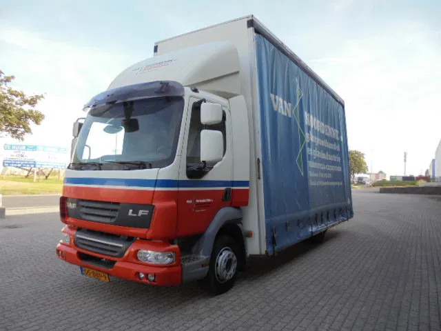 DAF LF 45 - Kamion sa ceradom: slika 1 DAF LF 45 - Kamion sa ceradom: slika 1