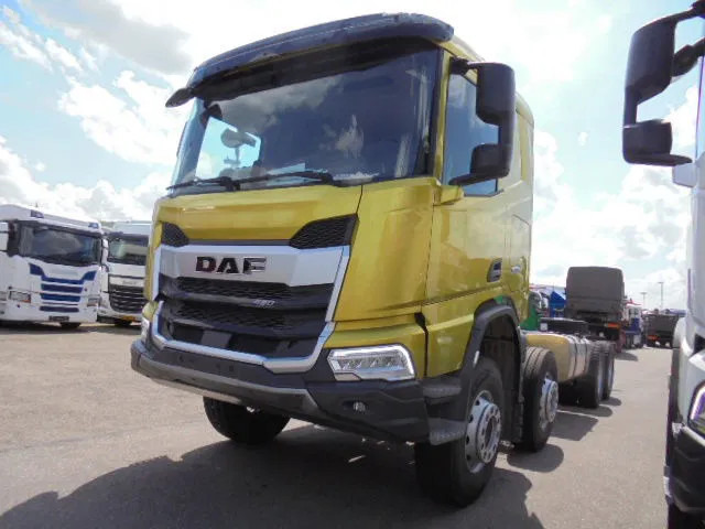 DAF XD 450 F 8X4 NIEUW MET FABRIEKS GARANTIE - Kamion sa golom šasijom i zatvorenom kabinom: slika 1 DAF XD 450 F 8X4 NIEUW MET FABRIEKS GARANTIE - Kamion sa golom šasijom i zatvorenom kabinom: slika 1