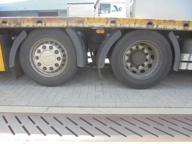 DAF XF 510 FAR 6X2 - Kamion sa tovarnim sandukom: slika 4 DAF XF 510 FAR 6X2 - Kamion sa tovarnim sandukom: slika 4