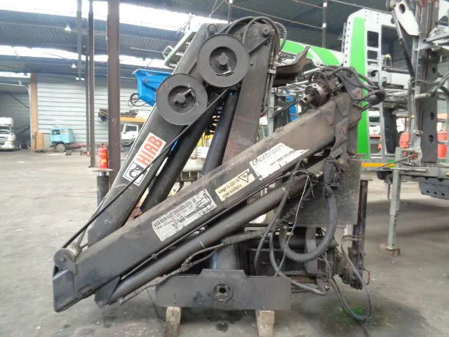 Hiab 140/2 - Platforma: slika 1 Hiab 140/2 - Platforma: slika 1