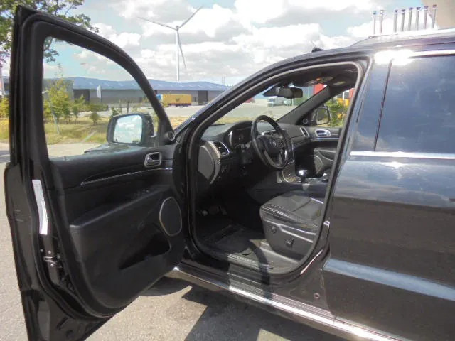 SUVSUV Jeep Grand Cherokee 4X4 SUMMIT EDITION 3.0 LTR V6: slika 13 SUVSUV Jeep Grand Cherokee 4X4 SUMMIT EDITION 3.0 LTR V6: slika 13