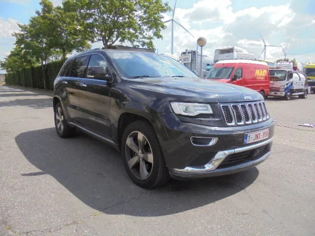 Jeep Grand Cherokee 4X4 SUMMIT EDITION 3.0 LTR V6 - SUVSUV: slika 3 Jeep Grand Cherokee 4X4 SUMMIT EDITION 3.0 LTR V6 - SUVSUV: slika 3