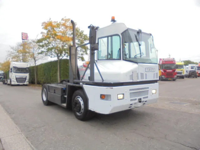 Kalmar TT616I TT616IC-9-L1A8 - Terminalni traktor: slika 3 Kalmar TT616I TT616IC-9-L1A8 - Terminalni traktor: slika 3