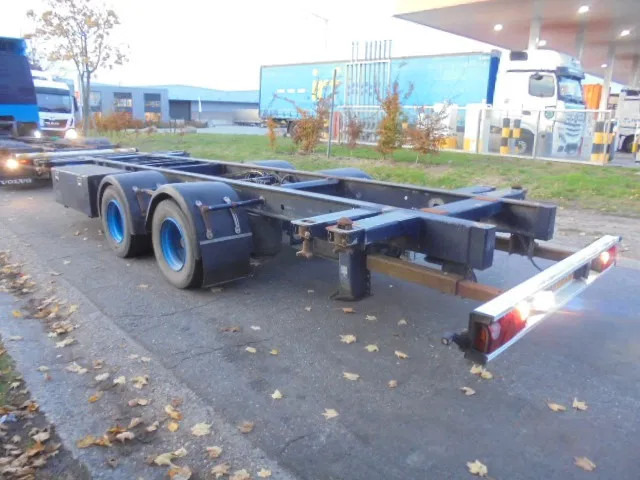 Kögel YWE 18 - Prikolica za prevoz kontejnera/ Prikolica sa promenjivim sandukom: slika 3 Kögel YWE 18 - Prikolica za prevoz kontejnera/ Prikolica sa promenjivim sandukom: slika 3