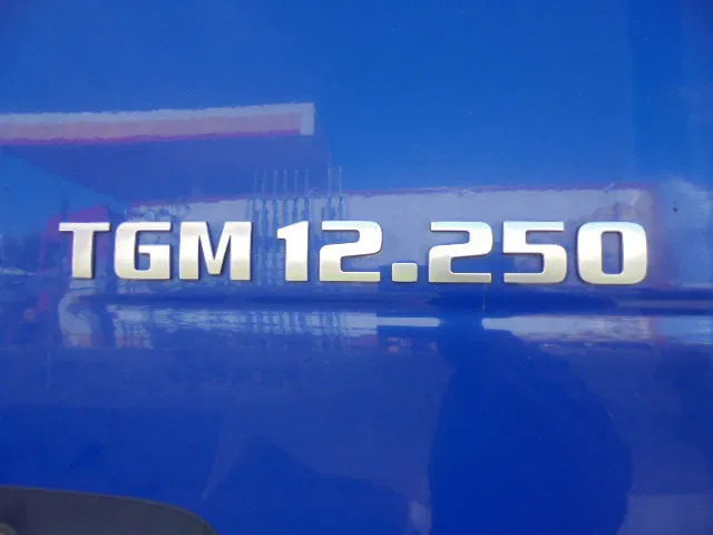 MAN TGM 12.250 NL TRUCK - Kamion sa zatvorenim sandukom: slika 4 MAN TGM 12.250 NL TRUCK - Kamion sa zatvorenim sandukom: slika 4
