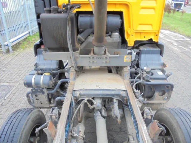 Istovarivač MAN TGS 35.400 8X4 RHD: slika 11