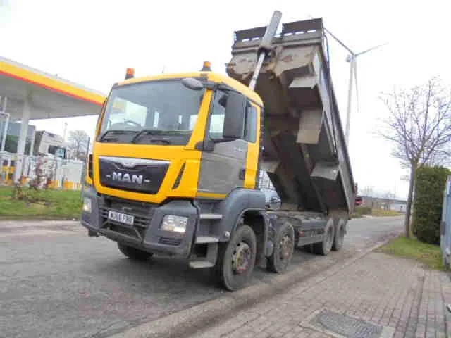 MAN TGS 35.400 8X4 RHD - Istovarivač: slika 4 MAN TGS 35.400 8X4 RHD - Istovarivač: slika 4