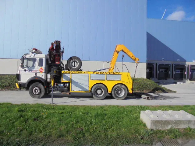 Šlep vozilo Mercedes-Benz 2435 S/6X2/4 + ROBSON DRIVE: slika 9