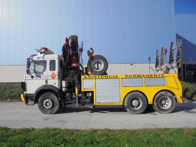 Šlep vozilo Mercedes-Benz 2435 S/6X2/4 + ROBSON DRIVE: slika 7
