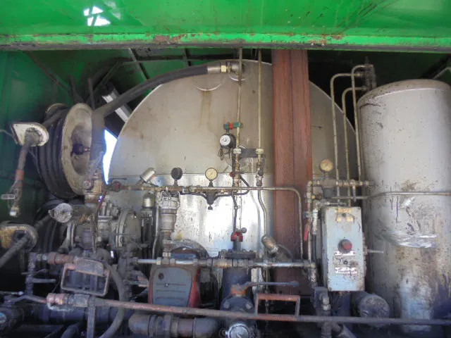 Kamion cisterna Mercedes-Benz Actros 1831 1831 Bitumensprayer: slika 6 Kamion cisterna Mercedes-Benz Actros 1831 1831 Bitumensprayer: slika 6