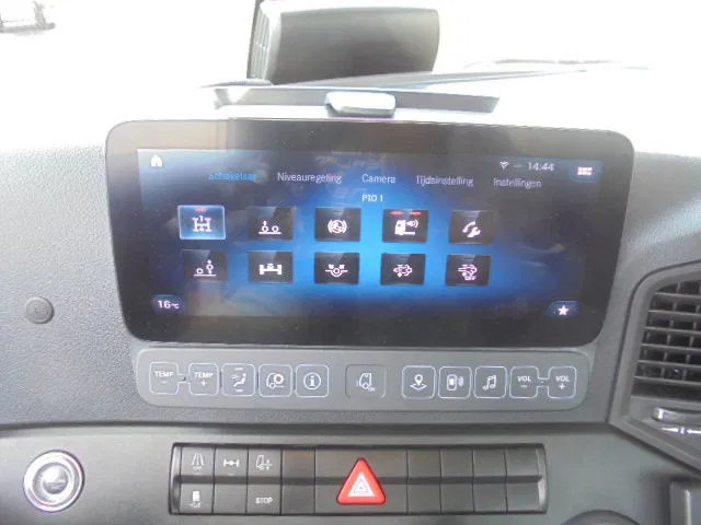 Kamion sa dizalicom novi Mercedes-Benz Arocs 2545 + RETARDER 6X2 NEW /DEMO: slika 15 Kamion sa dizalicom novi Mercedes-Benz Arocs 2545 + RETARDER 6X2 NEW /DEMO: slika 15