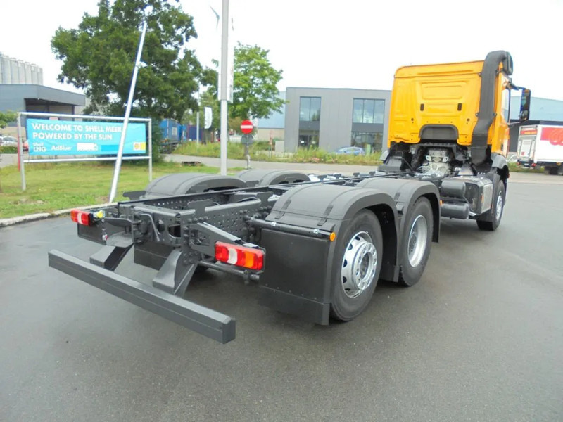 Mercedes-Benz Arocs AROCS 2848 6X2 MET FABRIEKS GARANTIE - Kamion sa golom šasijom i zatvorenom kabinom: slika 3 Mercedes-Benz Arocs AROCS 2848 6X2 MET FABRIEKS GARANTIE - Kamion sa golom šasijom i zatvorenom kabinom: slika 3