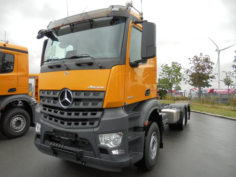Mercedes-Benz Arocs AROCS 2848 6X2 MET FABRIEKS GARANTIE - Kamion sa golom šasijom i zatvorenom kabinom: slika 4 Mercedes-Benz Arocs AROCS 2848 6X2 MET FABRIEKS GARANTIE - Kamion sa golom šasijom i zatvorenom kabinom: slika 4