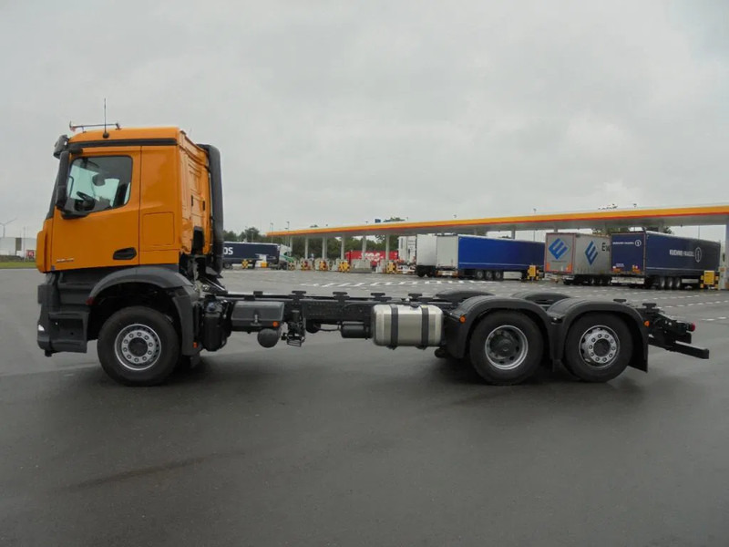 Mercedes-Benz Arocs AROCS 2848 6X2 MET FABRIEKS GARANTIE - Kamion sa golom šasijom i zatvorenom kabinom: slika 5 Mercedes-Benz Arocs AROCS 2848 6X2 MET FABRIEKS GARANTIE - Kamion sa golom šasijom i zatvorenom kabinom: slika 5