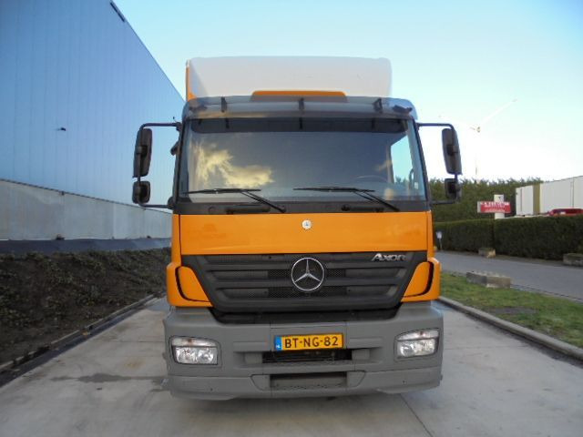 Mercedes-Benz Axor 1829 + HAMMELMAN - Vakuumska cisterna: slika 2 Mercedes-Benz Axor 1829 + HAMMELMAN - Vakuumska cisterna: slika 2