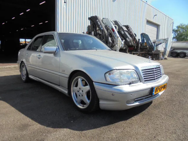 Mercedes-Benz C-Klasse 43 AMG - Limuzina: slika 2 Mercedes-Benz C-Klasse 43 AMG - Limuzina: slika 2