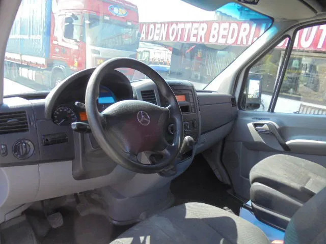 Mercedes-Benz Sprinter 313 FRIGO NL TRUCK - Dostavno vozilo hladnjača: slika 5 Mercedes-Benz Sprinter 313 FRIGO NL TRUCK - Dostavno vozilo hladnjača: slika 5