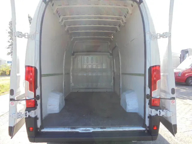 Opel Movano L3H2 2.2L BLUE HDI 165 - Furgon: slika 5 Opel Movano L3H2 2.2L BLUE HDI 165 - Furgon: slika 5