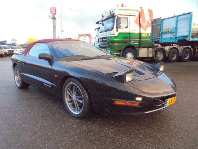 Pontiac Firebird AUT CONVERTIBLE - Kabriolet: slika 2 Pontiac Firebird AUT CONVERTIBLE - Kabriolet: slika 2